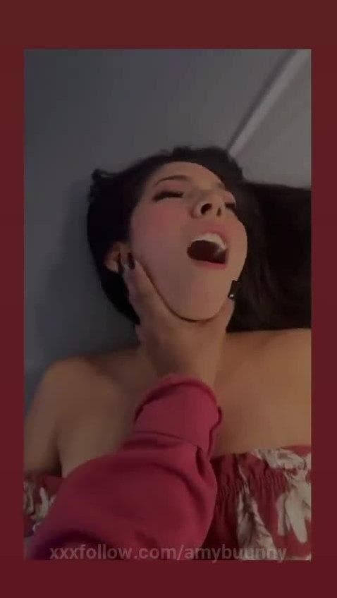 Jugando un Rato con mi amiga me trata como un.. 主演 amybuunny