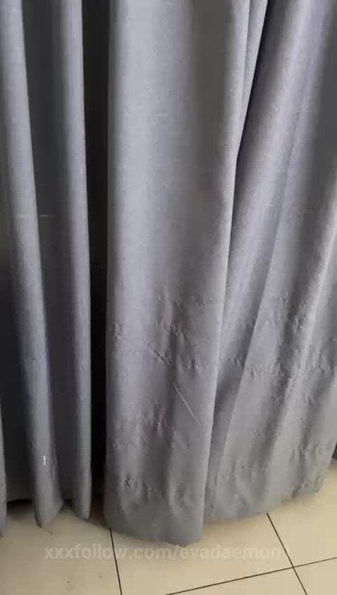 我喜欢被当成一个婊子对待，我很乐意服从你的命令。