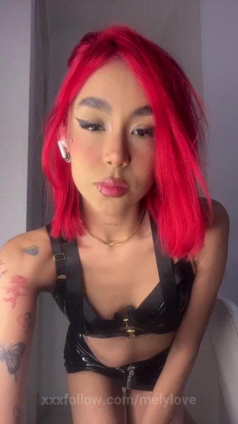 想脱掉我的裙子吗？ 🤭